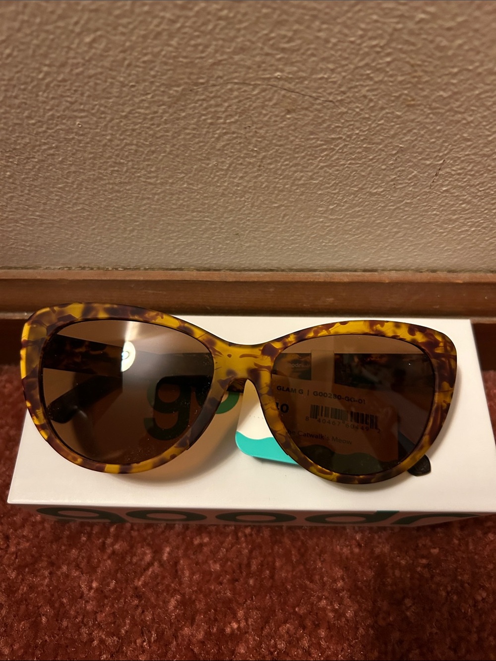 Goodr Tortoise Sunglasses (The Catwalks Meow) - Picture 3 of 4